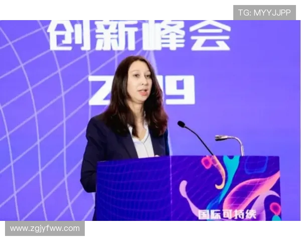 深度对话:黄丽分享她在CSGO世界中的成长与挑战经历